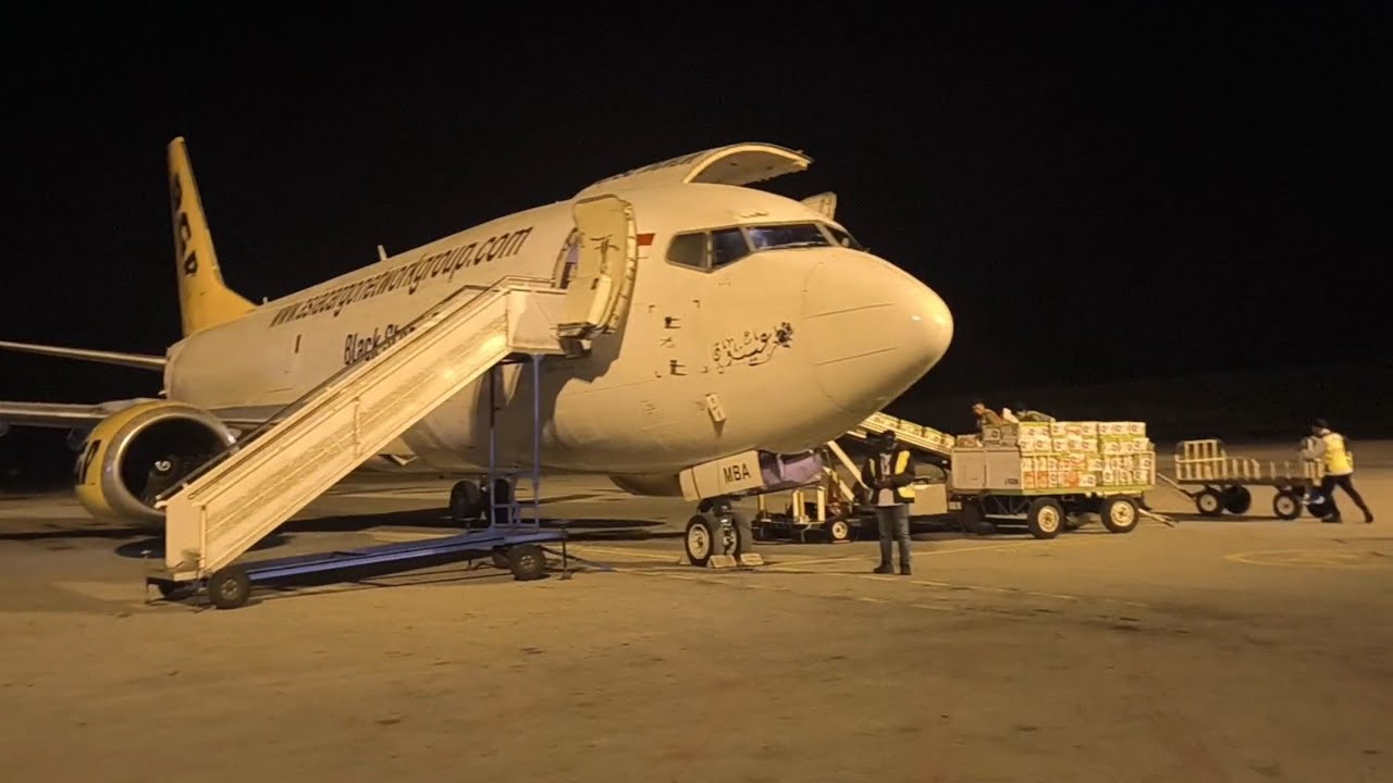 ​MENDARAT! ✈️ 15 TON Makanan Siap Saji Tiba di Silangit untuk Korban Bencana Sumut