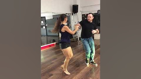 Scott & Rebecca Brazilian Zouk Demo at EQ  Party 10.02.2018