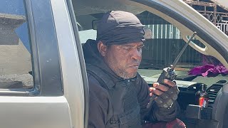 Gad Koman Babecue Ap Pale Nan Radio Kominikasyon Ak Izo Pou Al Pran Palè Nasyonal