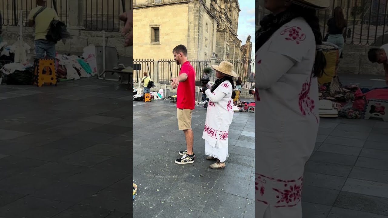 Beto’s Spiritual Cleansing in Mexico City plaza  #cdmx