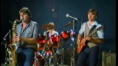 The Oscillators: One or the Other - Live From Studio One