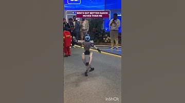 A #dancingrobot at GITEX #Dubai 2025 🤖💃✨ #GITEX2025 #DubaiTech #Innovationhub #FutureIsNow #habibi