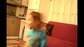 Küçük Kız Oynuyor Süperrrr Adlı Videonun Kopyası
