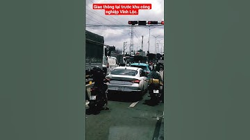 Tình hình giao thông trên quốc lộ 1A trước cổng khu công nghiệp Vĩnh Lộc hướng đi An Sương.