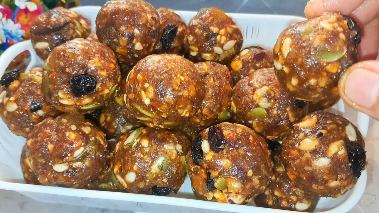 Healthy Dry Fruit & Gondh Laddu || Energy Balls Recipe without Sugar 