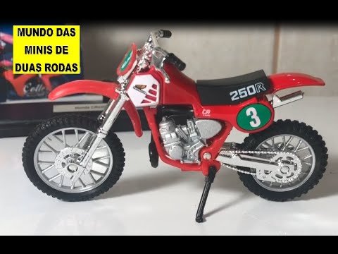 DROMADER Welly Triumph Bonneville T100 T 100 2002 Rouge Avec socle 1:18 1/18 Métal Modèle Moto Die Cast Neuf dans boîte, 12172