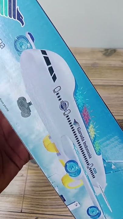 unboxing pesawat garuda indonesia