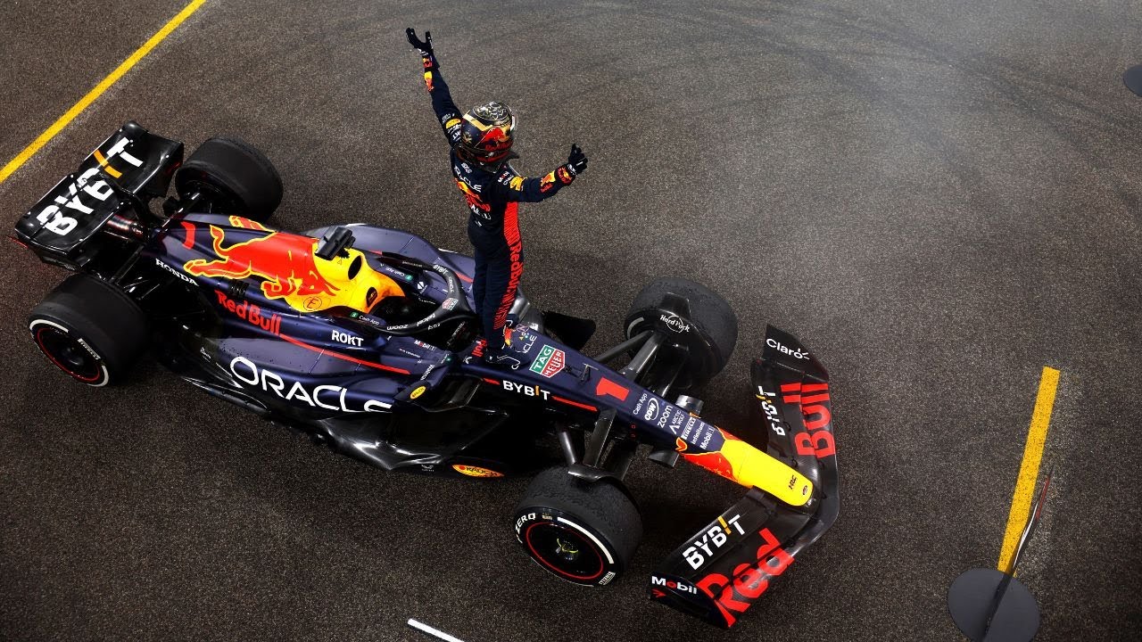 F1 photographer reveals Max Verstappen interaction that helped Red Bull  star : PlanetF1