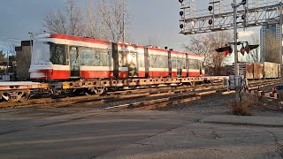 (Sunday Morning Grabs) [TTC Streetcar!!] CPKC 322 & CPKC 420 At Osler Street In Toronto Ontario