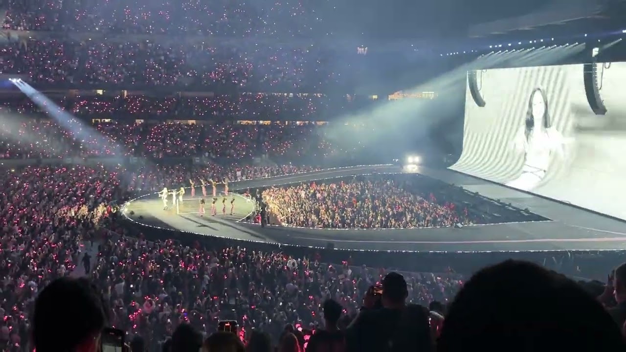 250718 BLACKPINK (블랙핑크) In Chicago - Shut Down