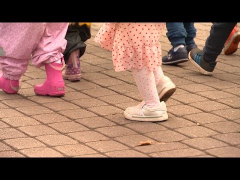 Video: Vieglāk liešana nekā izkalšana: antīka pastiprināta akmens liešana