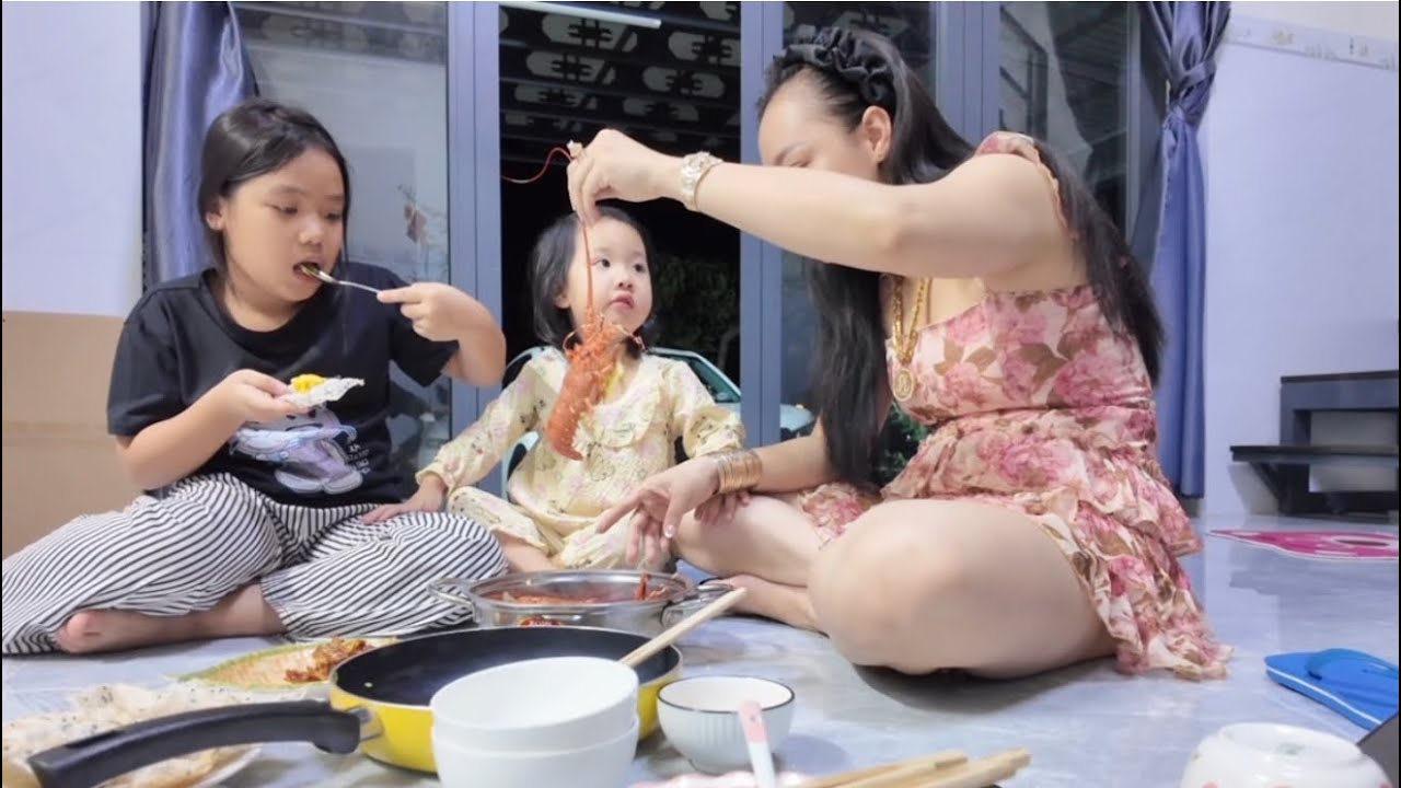 Bửa Ăn Tối Và Đợi Đúng Giờ Đưa Ông Táo 