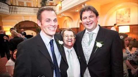 CHILWORTH MANOR HOTEL WEDDING PHOTOGRAPHER,HAMPSHIRE.