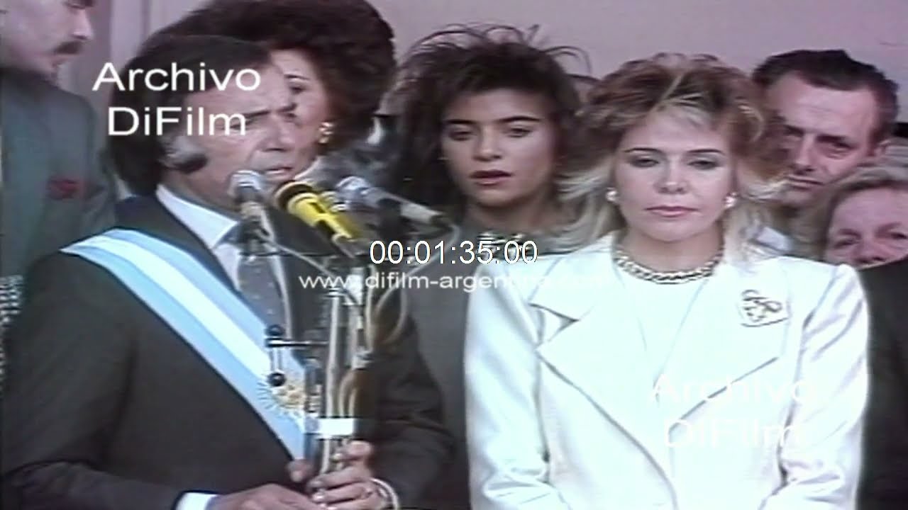 Asume Carlos Menem - Discurso en balcon de la Casa Rosada 1989