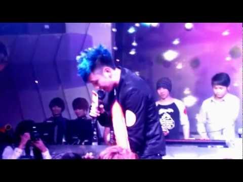 狄易達@無城+乘著光影戀愛"爆炸版"