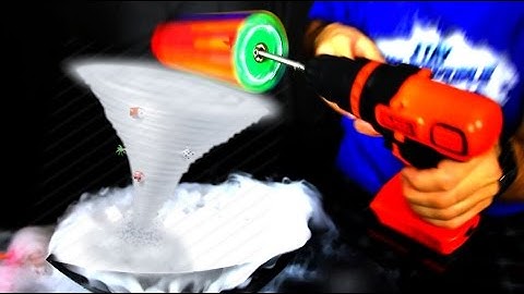 HOW TO MAKE A TORNADO WITH DRY ICE AND FIDGET SPINNERS  (Amazing DIY Spinner Trick)