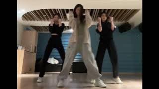 [MIRRORED] ITZY's NEW SONG 'WEAPON' dance practice vlive 20220103 HD
