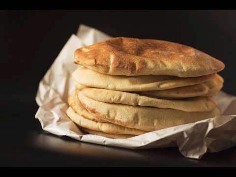 איך אופים פיתות בעבודת יד 