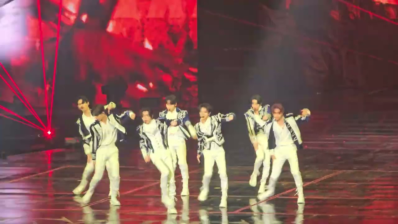 ENHYPEN - Drunk-Dazed (FATE PLUS Seoul concert 23.02.2024 fancam)