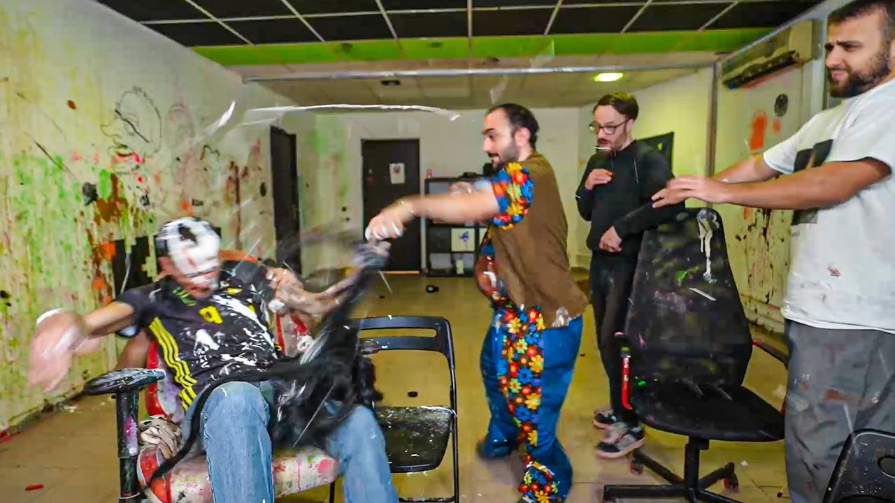 SAFINE ET 3 CHEVEUX JETTENT DE LA PEINTURE SUR JP🎨IL PETE UN CABLE😂jeanpormanove safine naruto