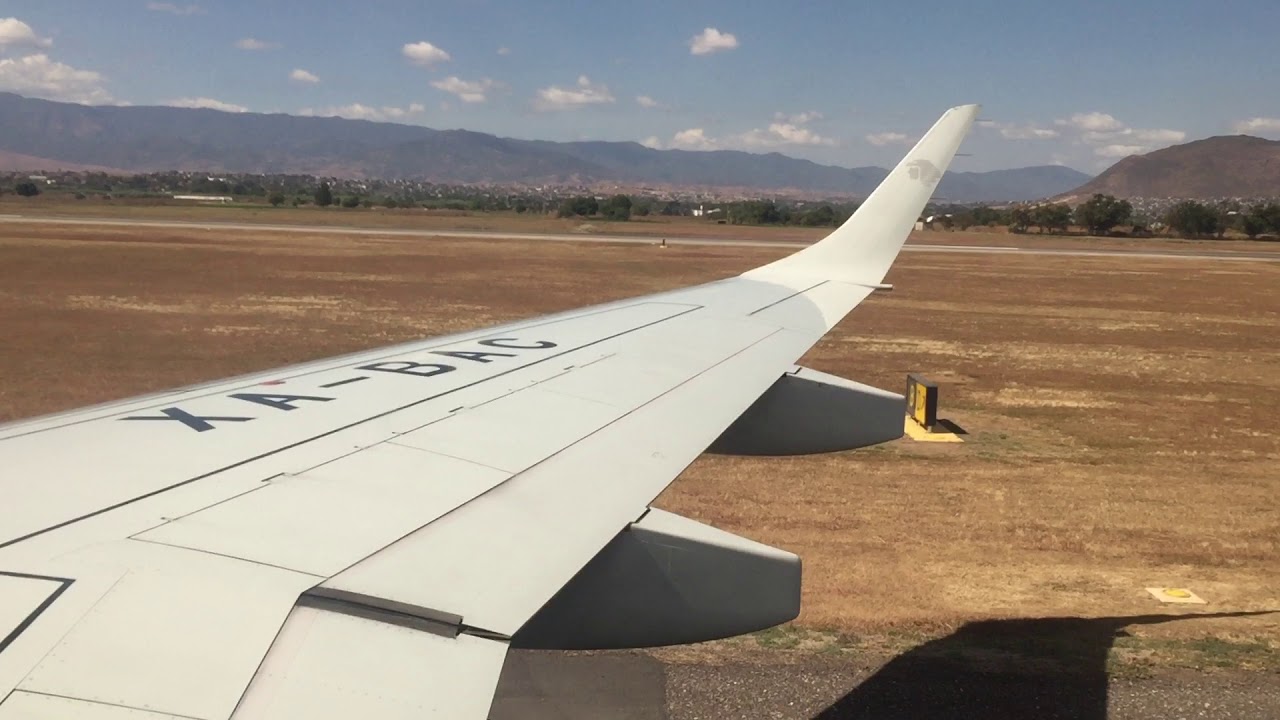 Push back AeroMexico Oaxaca airport Mexico Jan 2018 YouTube