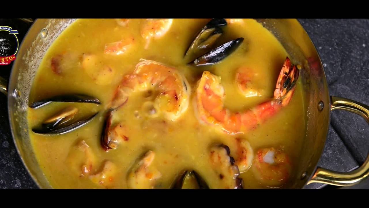 Cотэ из морепродуктов в Porto Restaurant