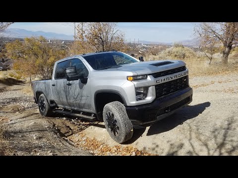 2020-silverado-hd-6.6-gas-review-and-off-road-traction-test