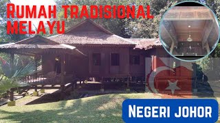 2 rekabentuk rumah tradisional melayu Johor bumbung limas @ Mini Malaysia dan hutan bandar Johor
