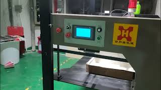 Automatic stacker for screen printing