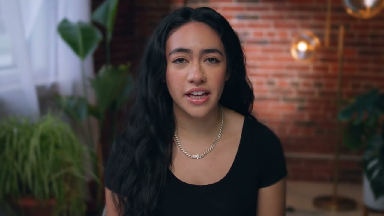 1587 Sneakers Sarah Vella-Labrador Inspiration