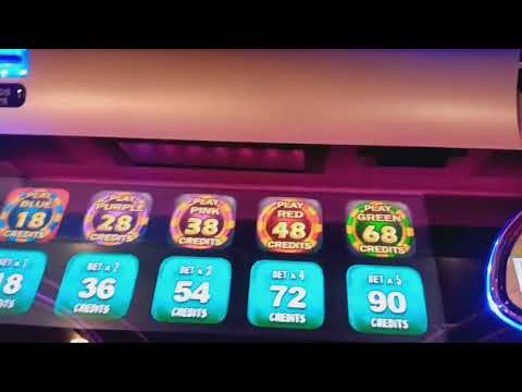 Riding the HIGH ROLLER Observation Wheel at the LINQ HOTEL LAS VEGAS| (THE KOEN