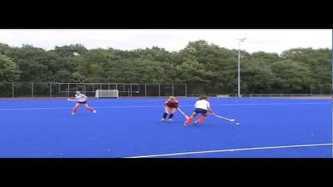 3. Self-pass: geen afstand - overtreding verdediger