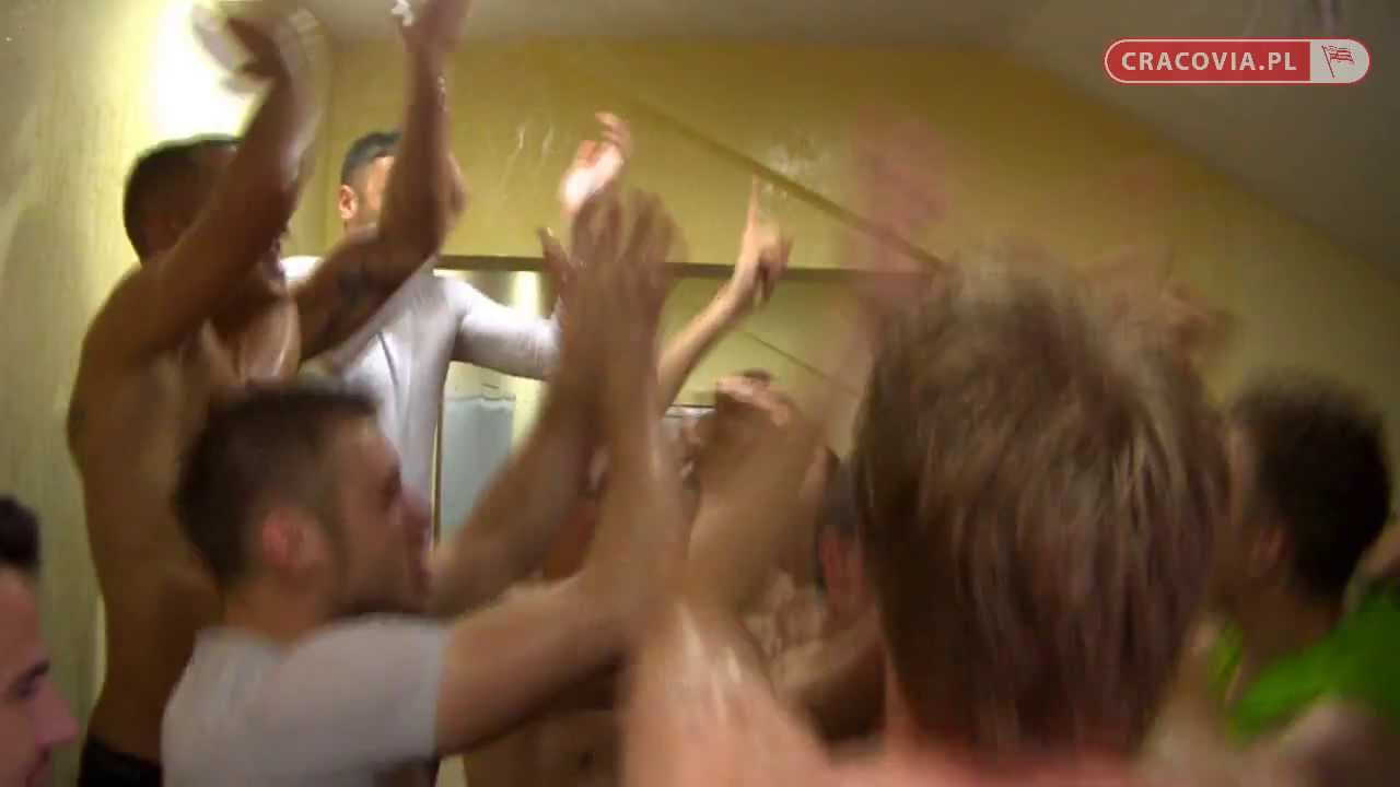 Cracovia w Ekstraklasie! Radość piłkarzy i trenerów po meczu!