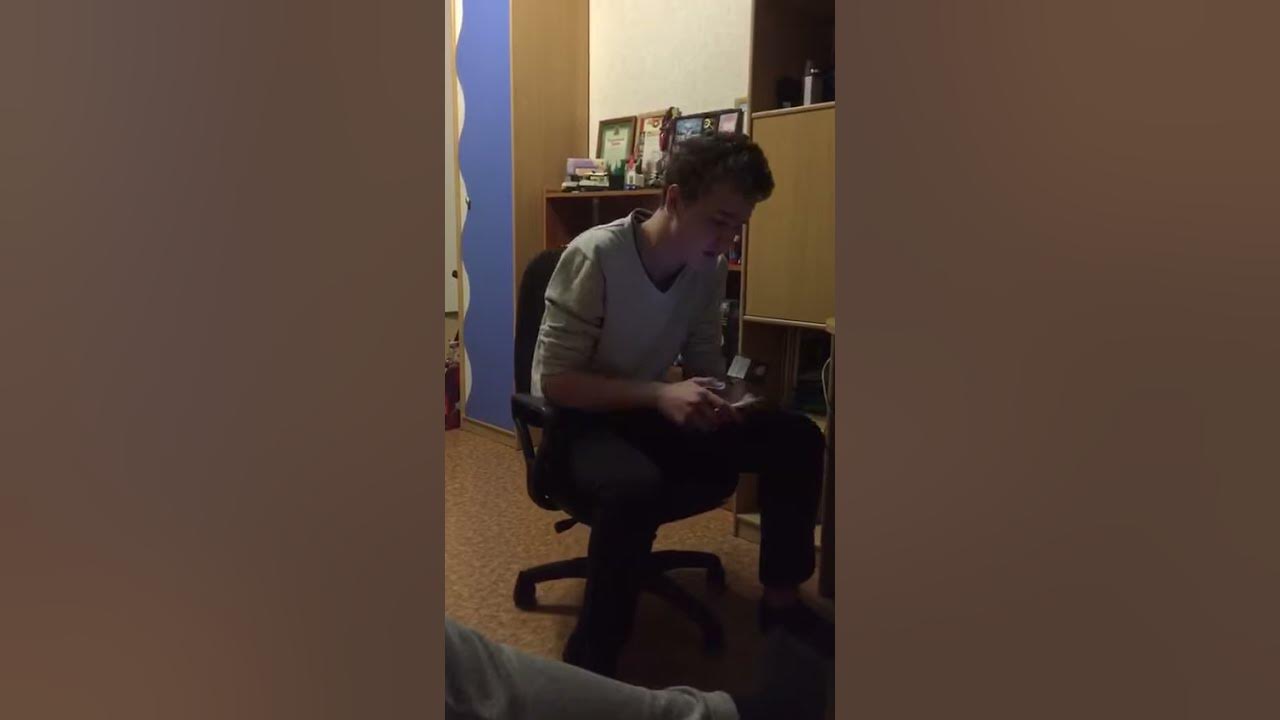 Молодой талант убивает бит. Брат Бамбл Бизи . Никотин. - YouTube
