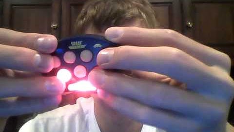 Space Invaders Keyring Game