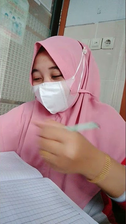 Tante Siska sibuk