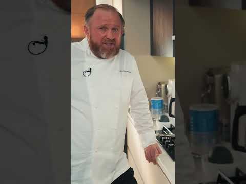 Лайфхак от Шефа! Как из мутного бульона сделать прозрачный? 😎🍜