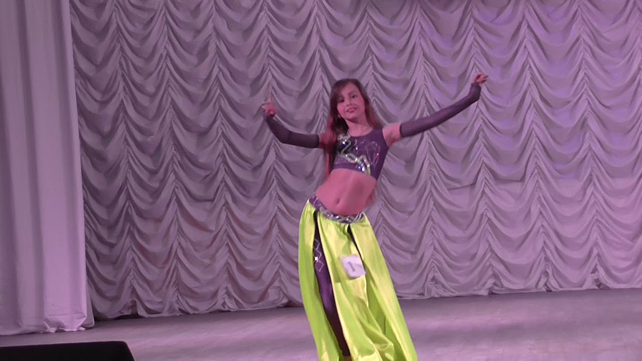 Косенко Кира Golden Lights of Bellydance 2018 Raqs Studio "Amjad" рук. Ольга Ахапкина