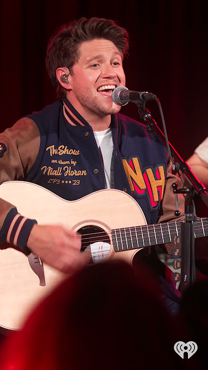 Niall Horan Performs Slow Hands