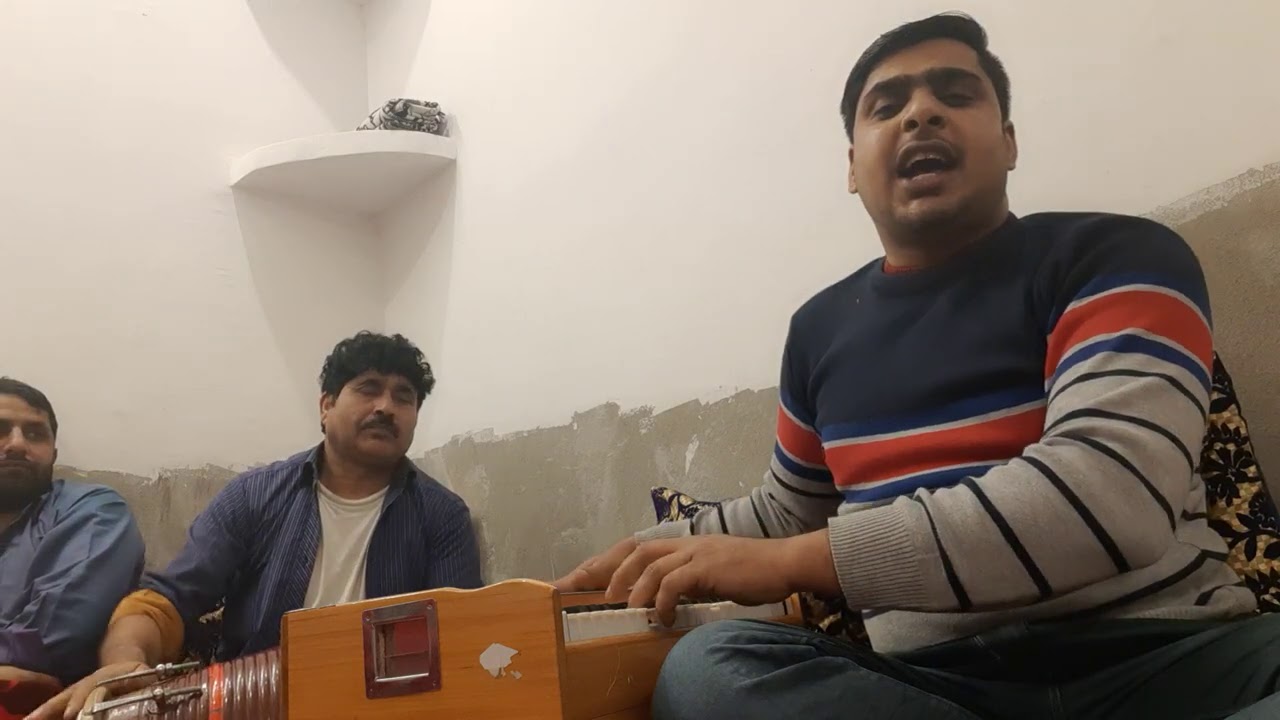 Aijaz bhat //phari look geet kuko