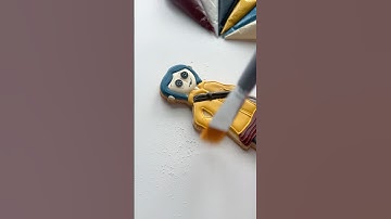 Coraline doll cookie🧥 recipes and supplies linked in my bio #cookiedecorating #asmr #oddlsatisfying