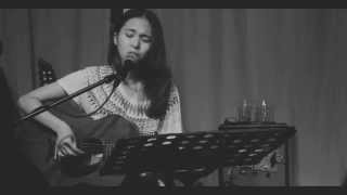 Video thumbnail of "Araw't Gabi (acoustic) - Clara Benin [Live at Conspiracy]"