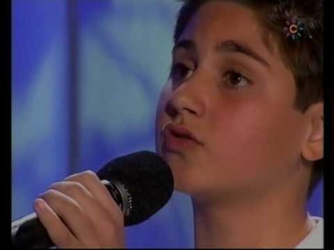 Tony Mateo (11 años) - Vivo por ella - Menuda Noche