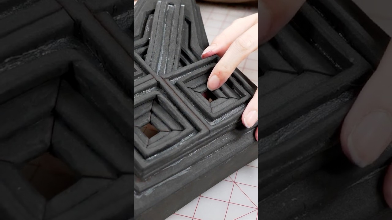 Foam cutting techniques for Outer Wilds mask