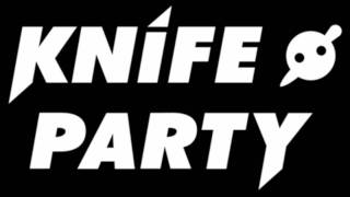 knife party live in space ibiza 06 08 2011 part 1 read description