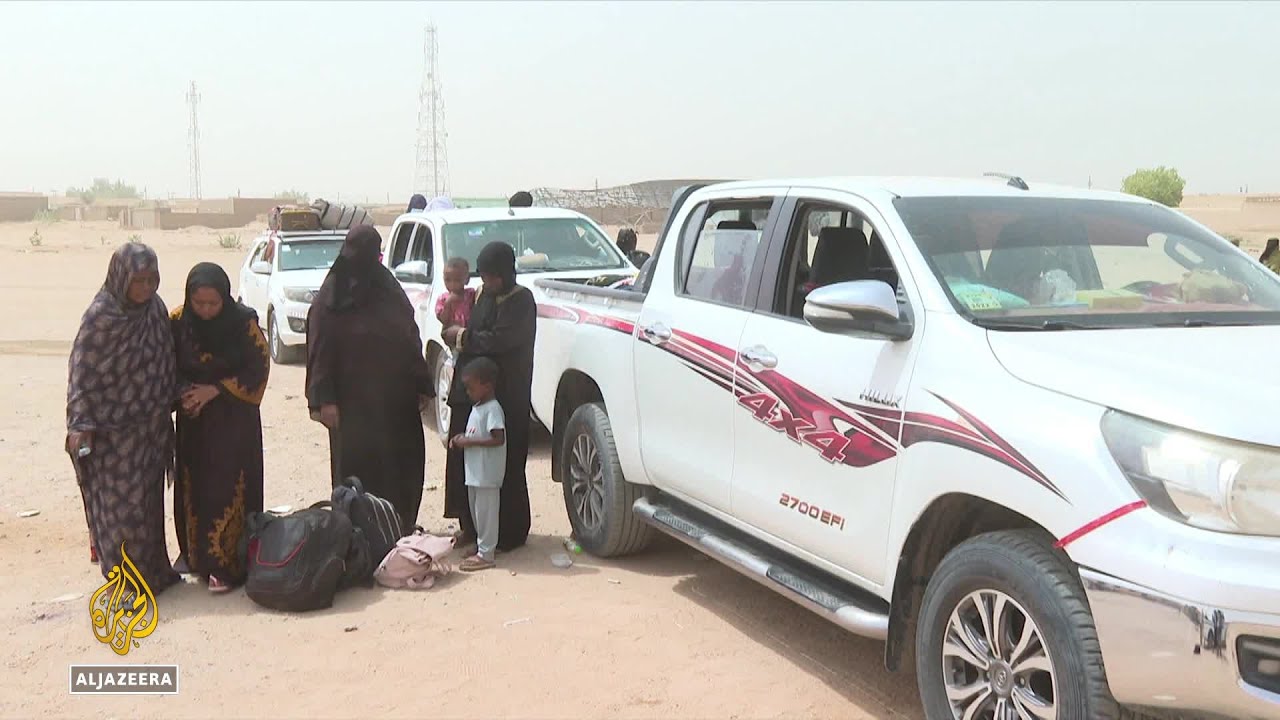 العنف يجبر السودانيين على الفرار عبر الصحراء إلى مصر
