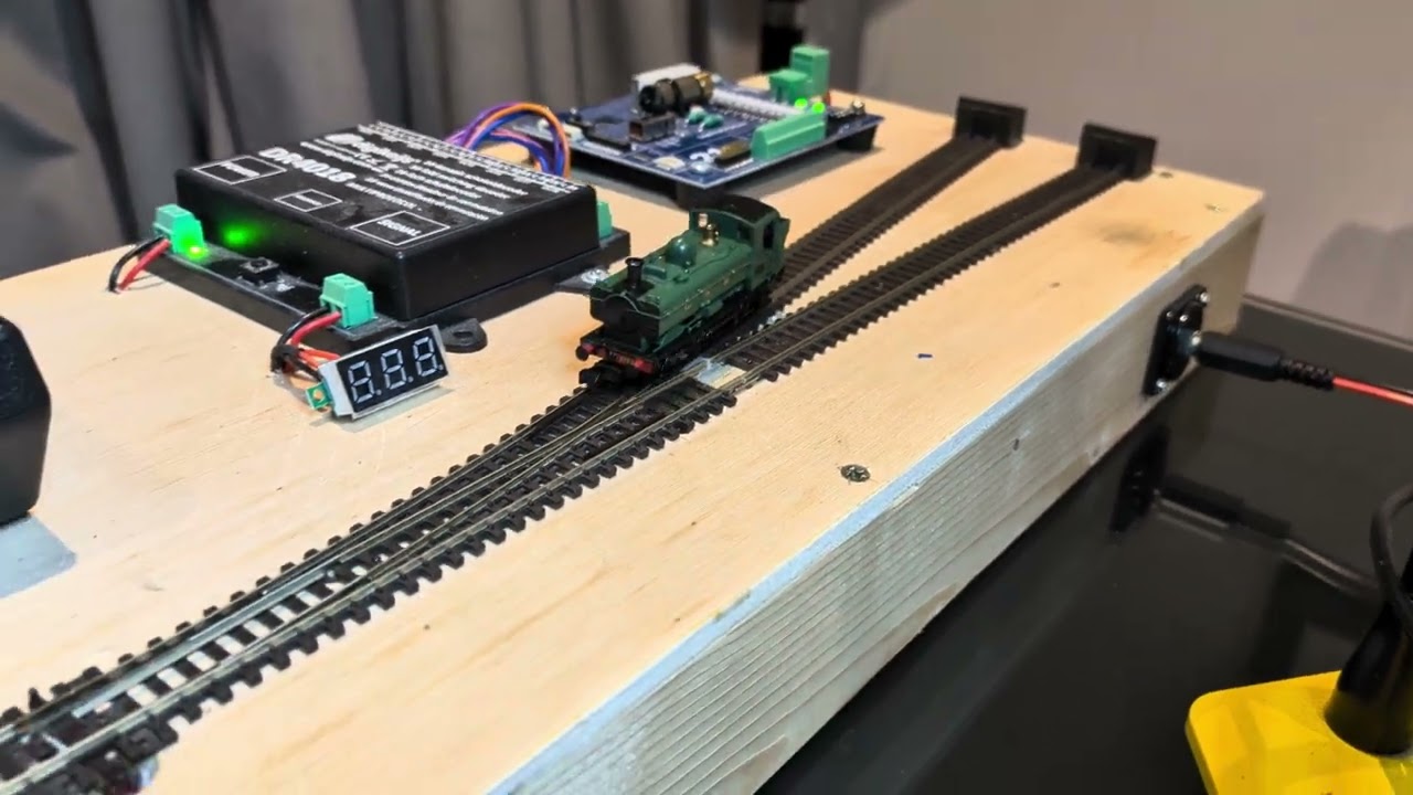 Dapol Pannier Tank Decoder Socket PCB Repair & Tantalum Stayalive Fit
