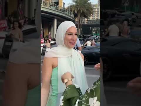 😃 Non Muslim Trying Hijab for the First Time #reactionvideo
