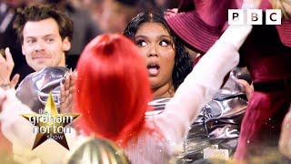 Lizzo brought an extra hip flask to the Grammys for Adele 😮 🥂 @OfficialGrahamNorton ✨ BBC Net Worth