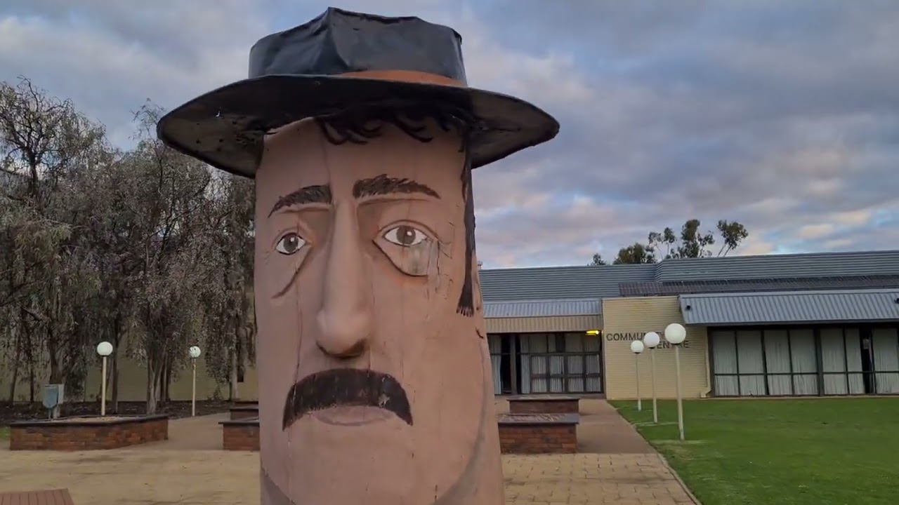 Robinvale Riverside Caravan Park  Victoria